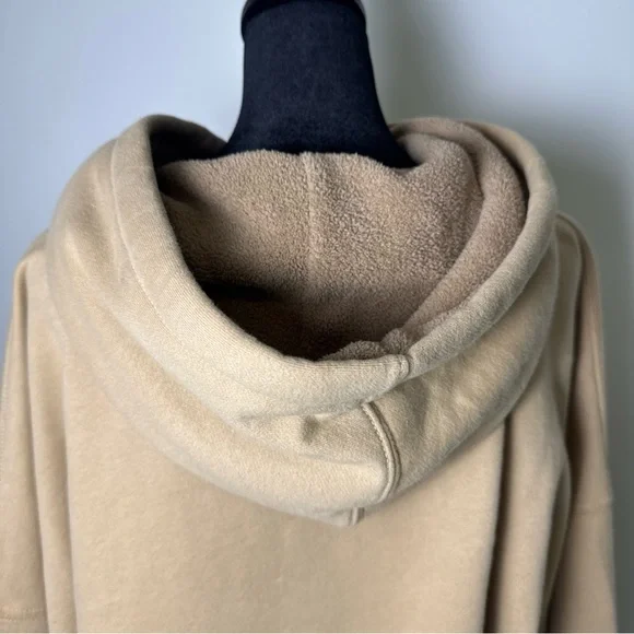 American Eagle Beige Graphic Huggable Hoodie Sweater Oversized Size Small - Picture 9 of 13